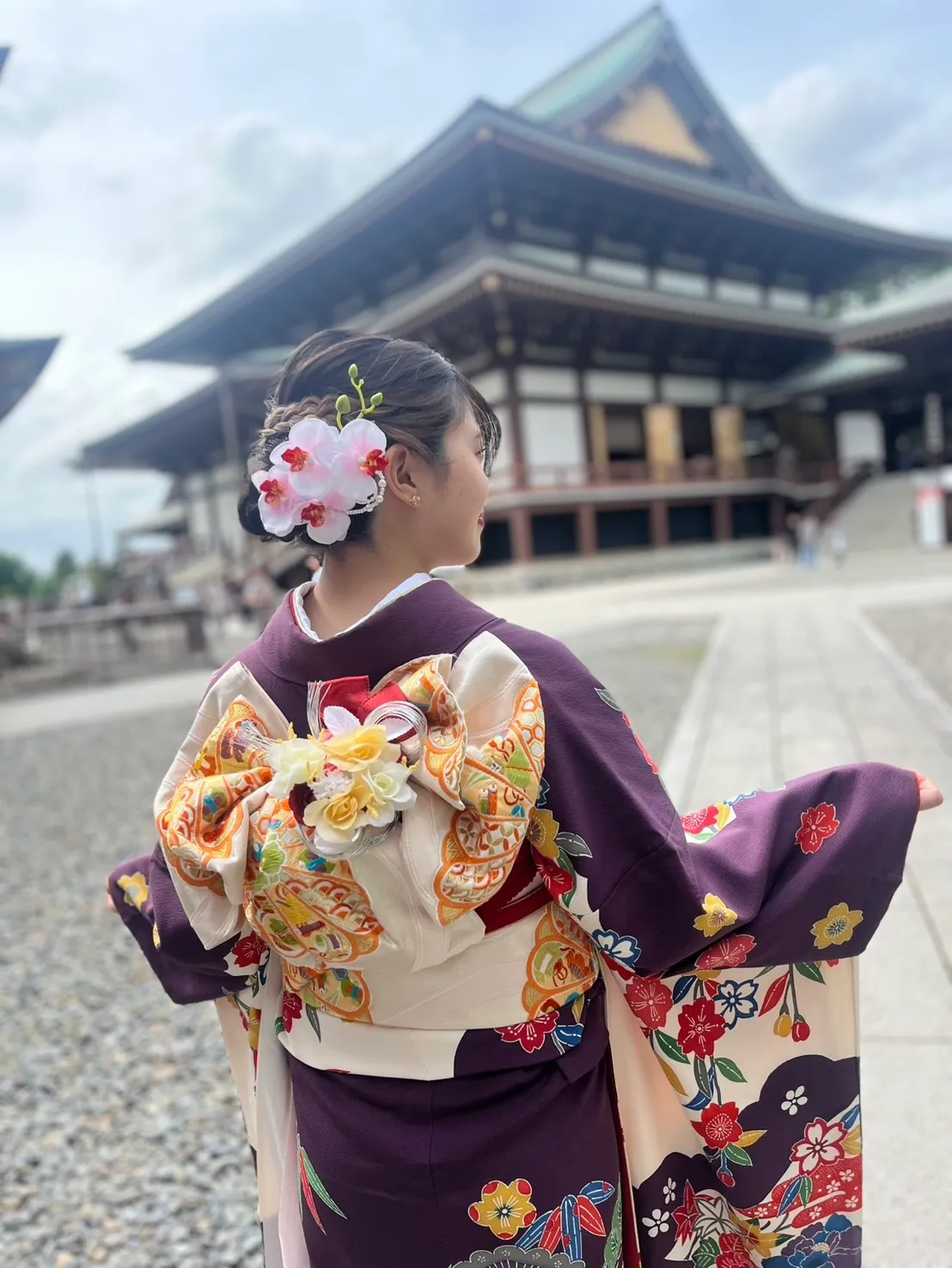 帯の後ろ姿